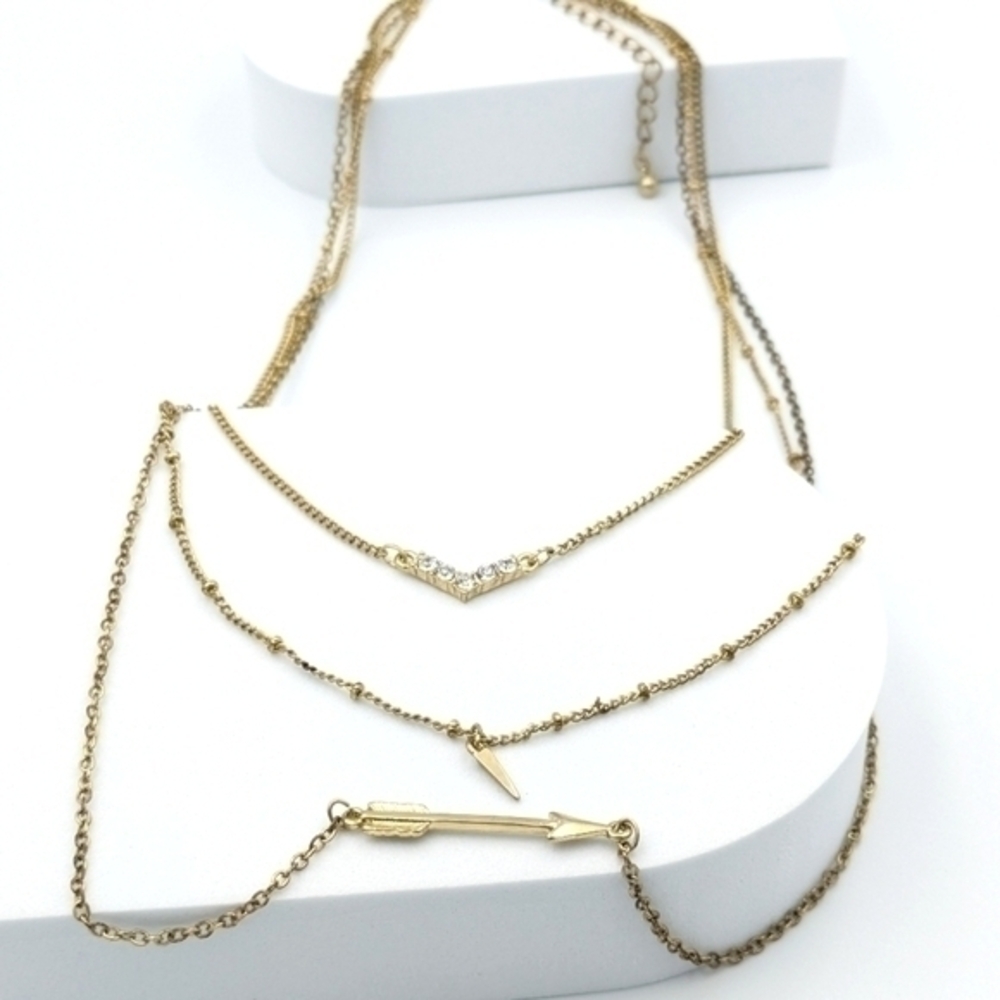 5/25$  Gold Tone Layered Necklace with Arrow and Chevron Design